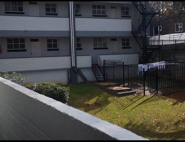 2 BEDROOM APARTMENT FOR SALE IN LINDEN